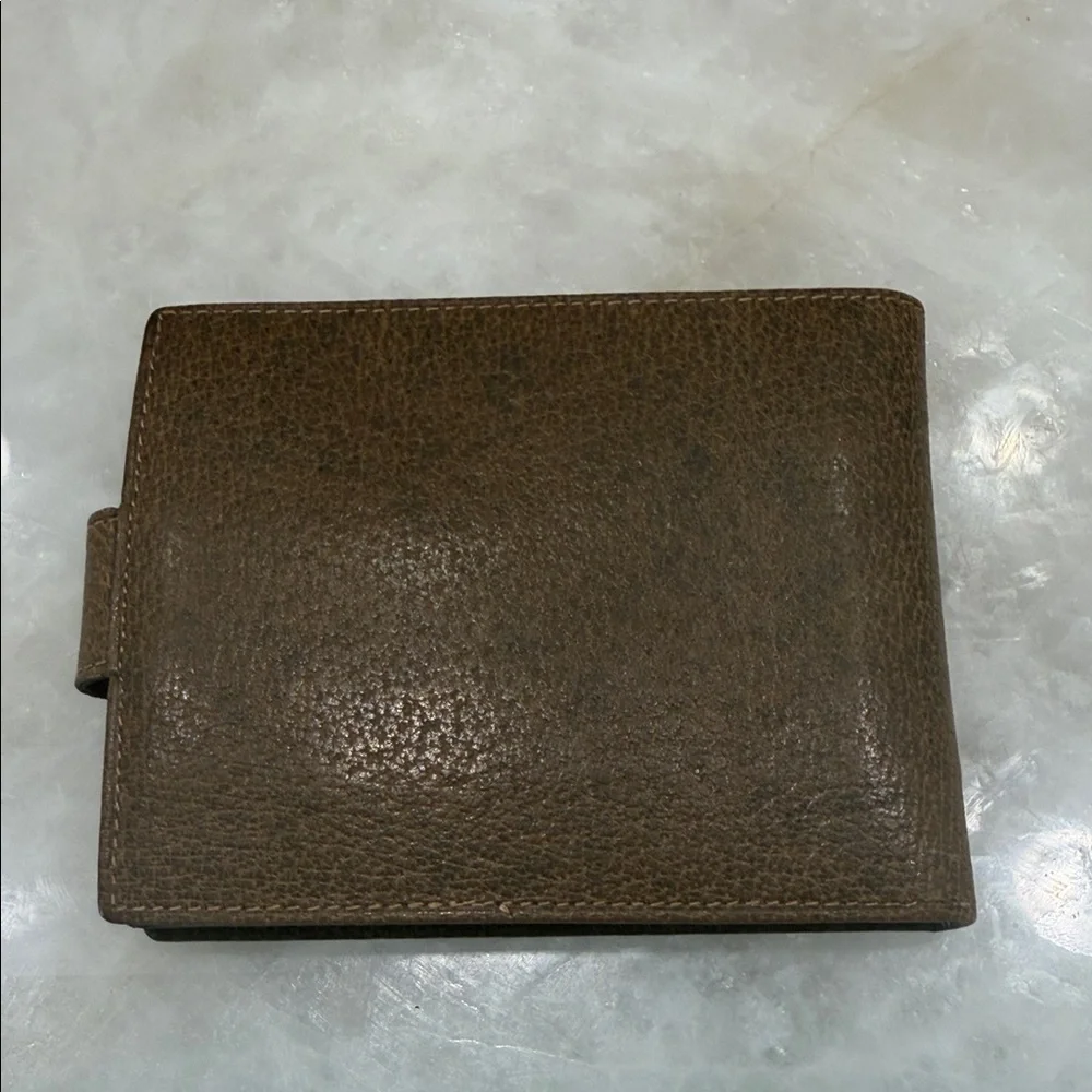 Vintage Authentic Gucci Brown Leather Wallet with Gold Accent